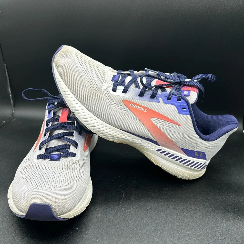 Brooks Launch GTS 8 lavender/astral/coral colorway size 10